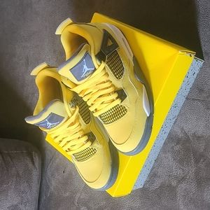 Sneakers: Jordan 4 retro 7y